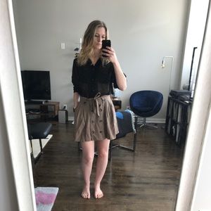 FOREVER 21 buttoned tie-front mini skirt